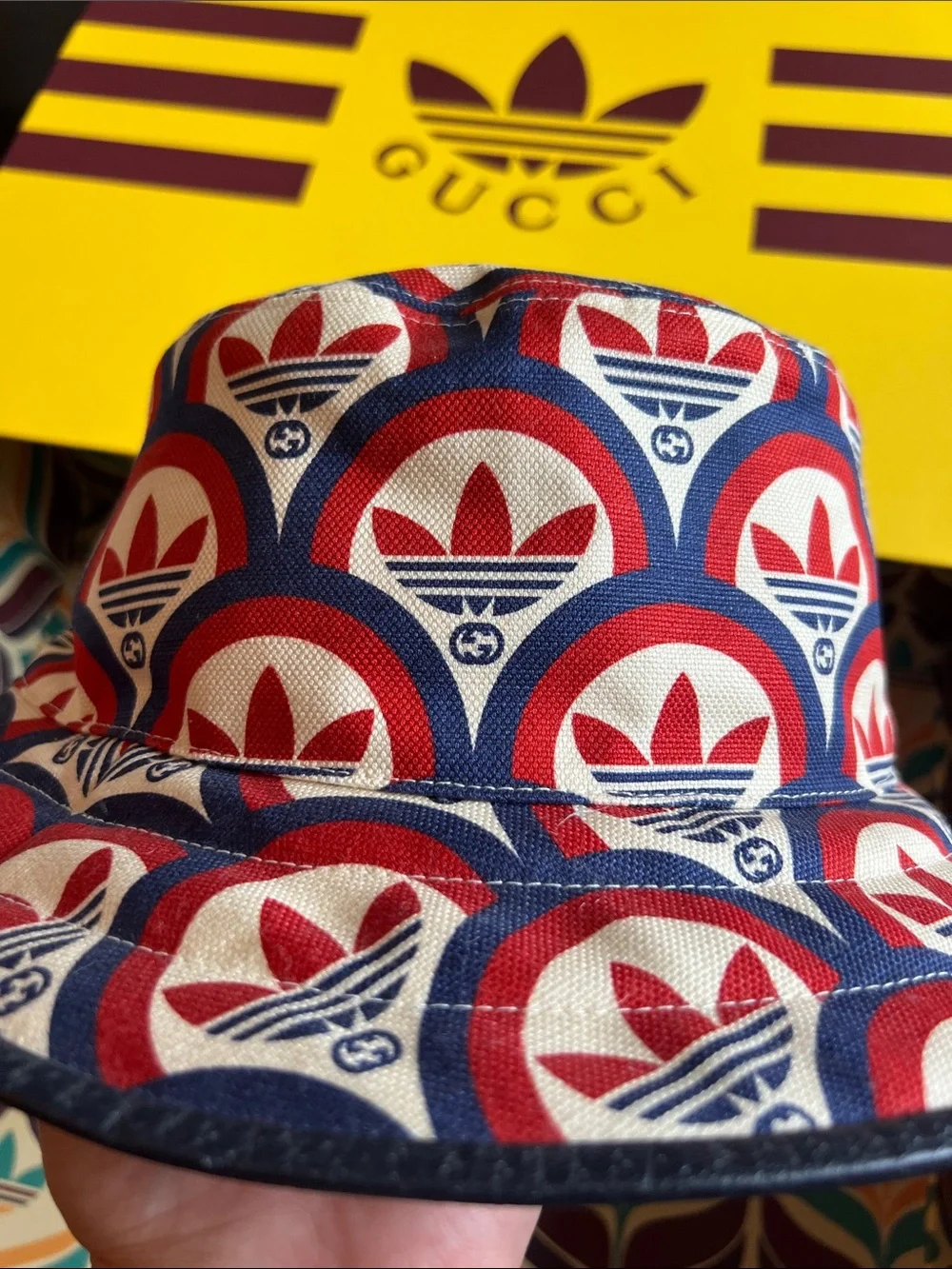 Gucci x adidas Red, Blue & Cream Trefoil Pattern Bucket Hat - Picture 5 of 5